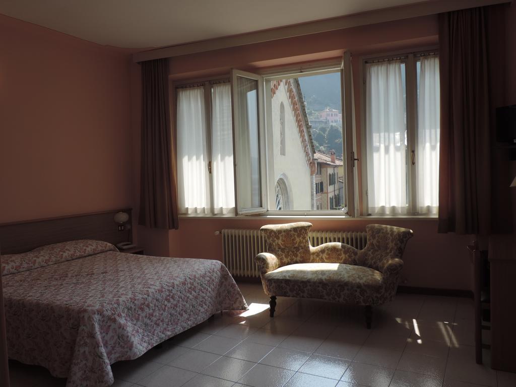 Hotel Vapore Торно Екстериор снимка